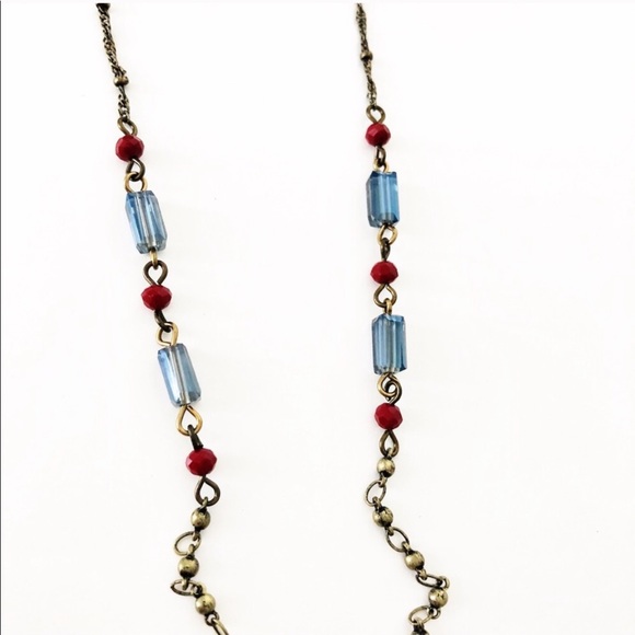 Express crescent moon feather necklace - Picture 5 of 6